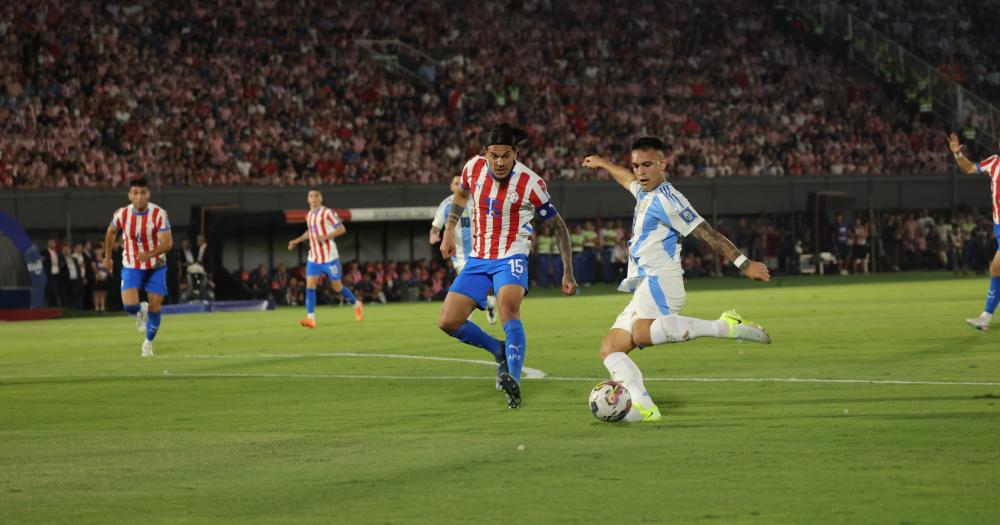 Zurdazo de Lautaro Martínez para el gol argentino