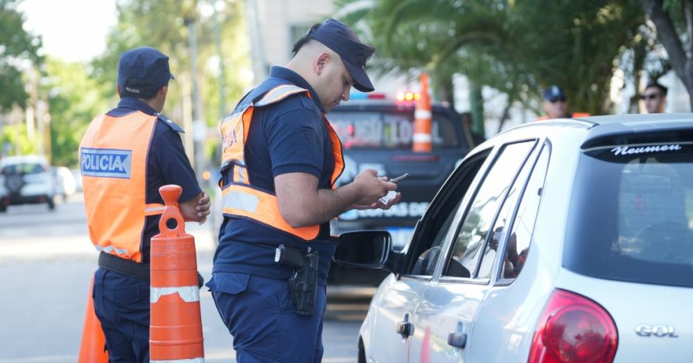 Los efectivos hacen tareas de interceptación vehicular e identificación de ocupantes