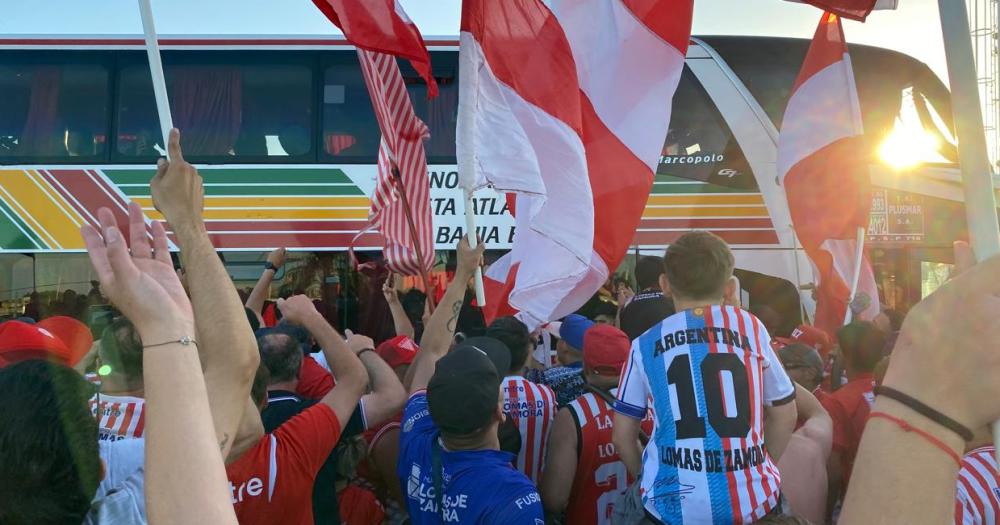 las camisetas milrayitas coparon la ex Camino Negro