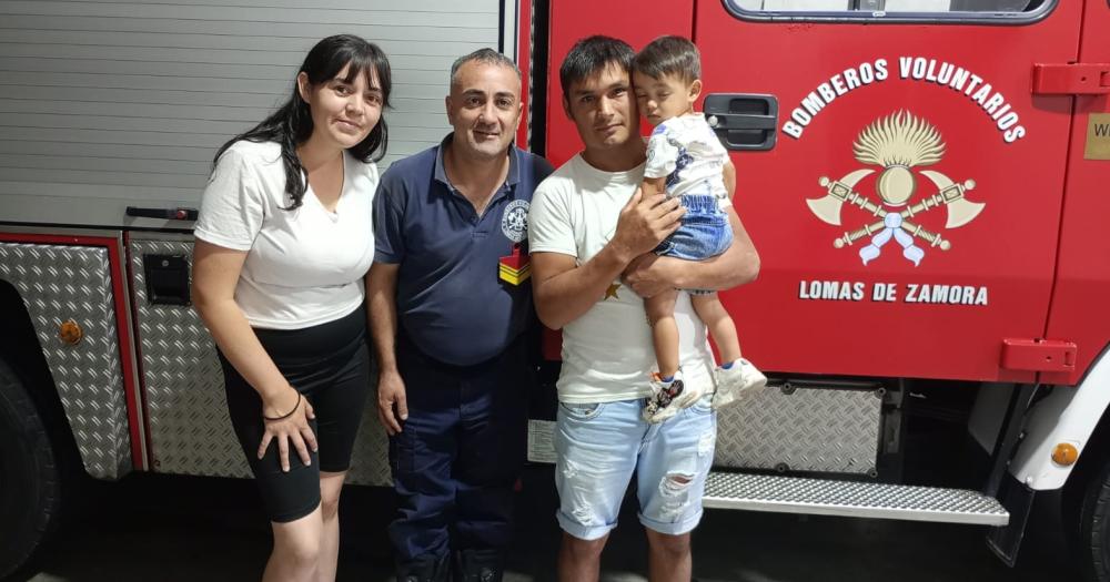 Noah visitó a los bomberos que le salvaron la vida en San José