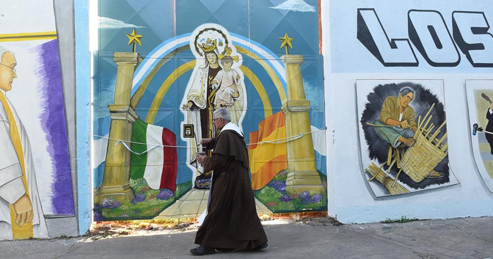 Se inauguroacute el mural que honra a los pioneros de Villa Hipoacutedromo