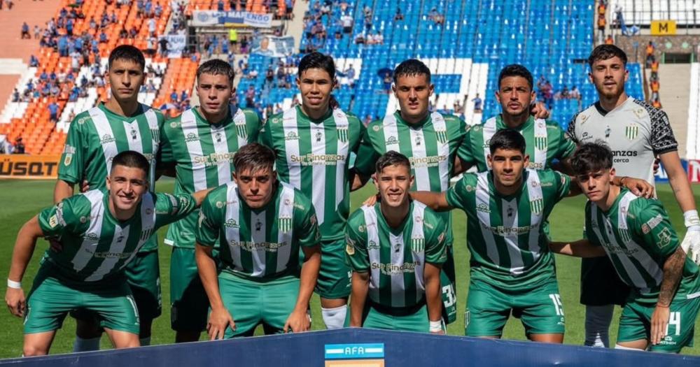 Banfield busca delanteros