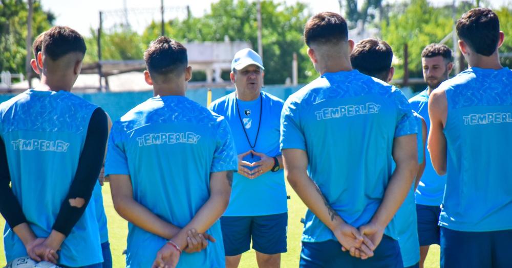 Aníbal Biggeri comienza a dar forma a su plantel