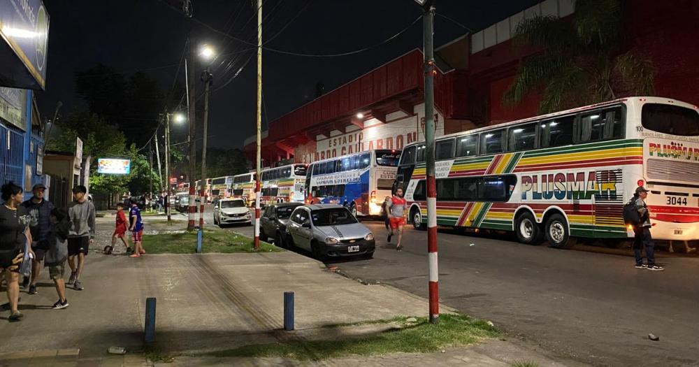 Ms de 30 micros con hinchas de Los Andes partieron rumbo a Córdoba para la gran final