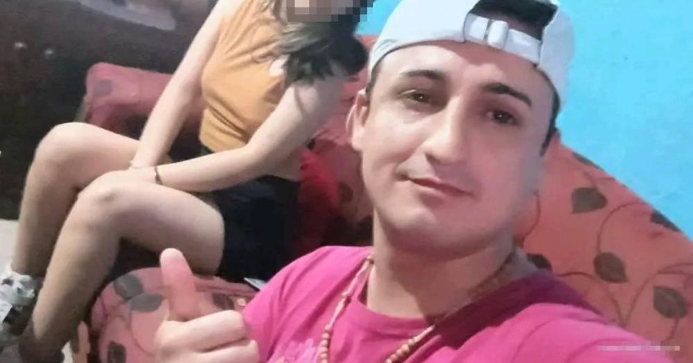 La víctima fue asesinada a tiros en frente de su casa