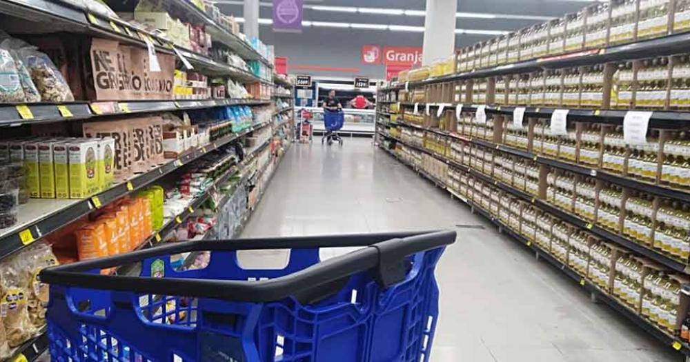 Las ventas en supermercados volvió a registrar una caída en octubre según el INDEC