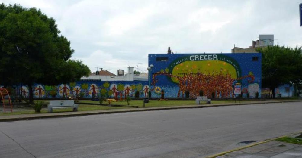 En la plazoleta de Pichincha e Yrigoyen