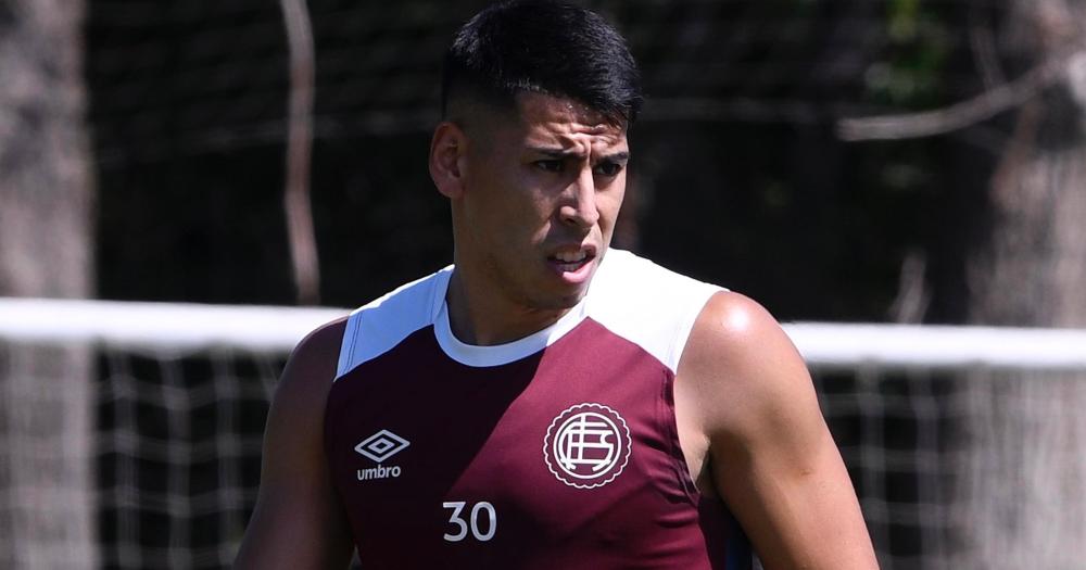 Agustín Cardozo el primer refuerzo de Lanús