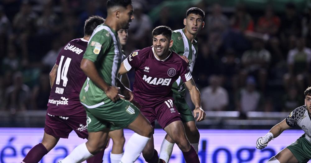 El último gol del Loco Díaz en Lanús fue en el clsico ante Banfield