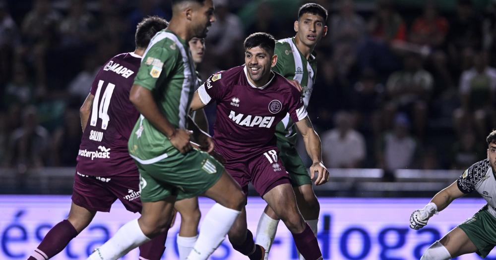 El último gol del Loco Díaz en Lanús fue en el clsico ante Banfield