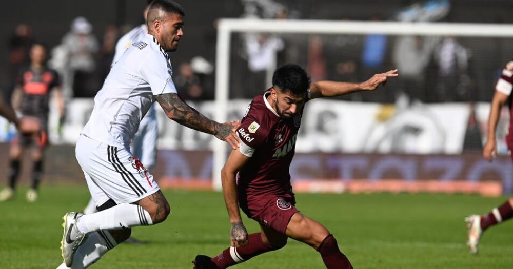 Lanús alteró su debut