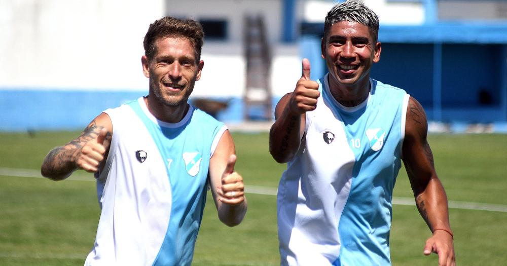 Fernando Brandn y Luciano Nieto esperan la nueva camiseta de Temperley