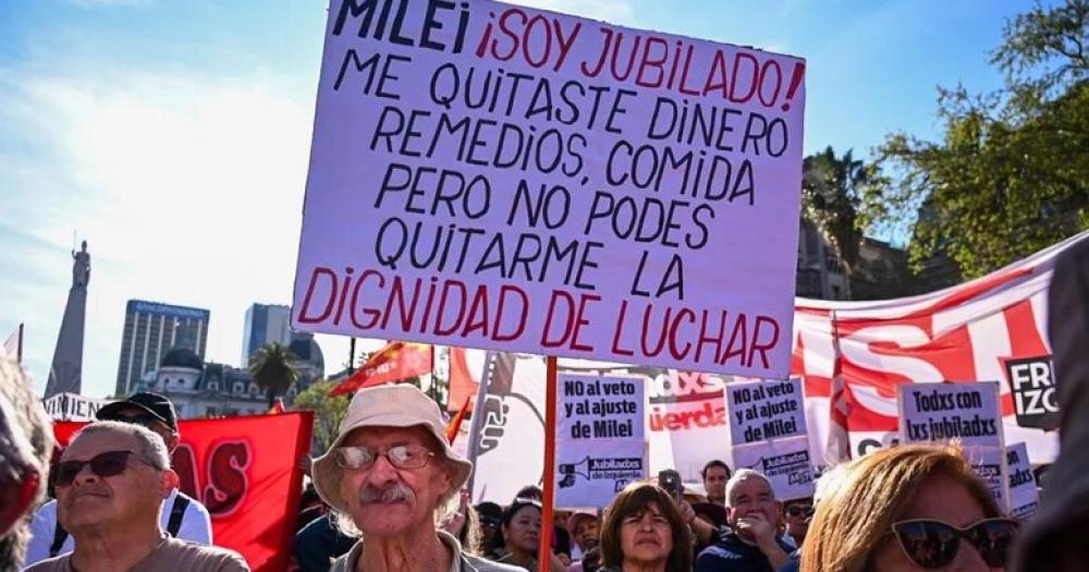 Los jubilados volvieron a marchar contra el ajuste