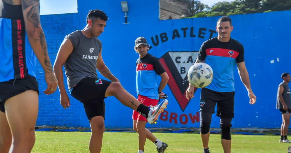 El Tricolor suma 10 refuerzos