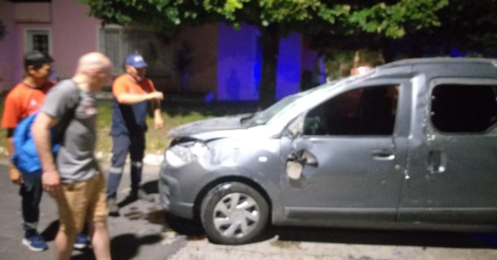 Un auto volcoacute en Lomas cerca de la cancha de Banfield