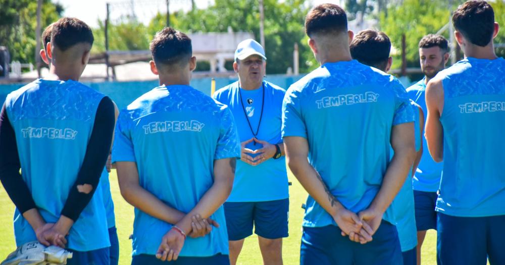 Aníbal Biggeri tiene todo listo para el debut de Temperley