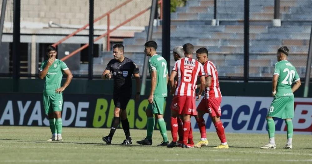 Tras la poleacutemica con Banfield la AFA tomoacute una decisioacuten con Luis Lobo Medina