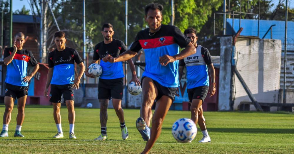 Brown apunta a otro amistoso