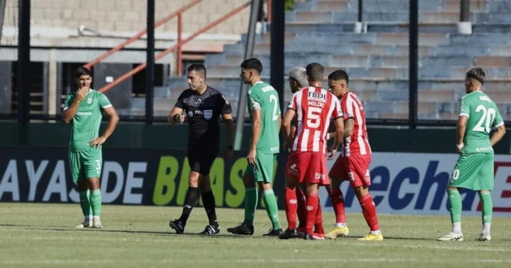 Tras la poleacutemica con Banfield la AFA tomoacute una decisioacuten con Luis Lobo Medina