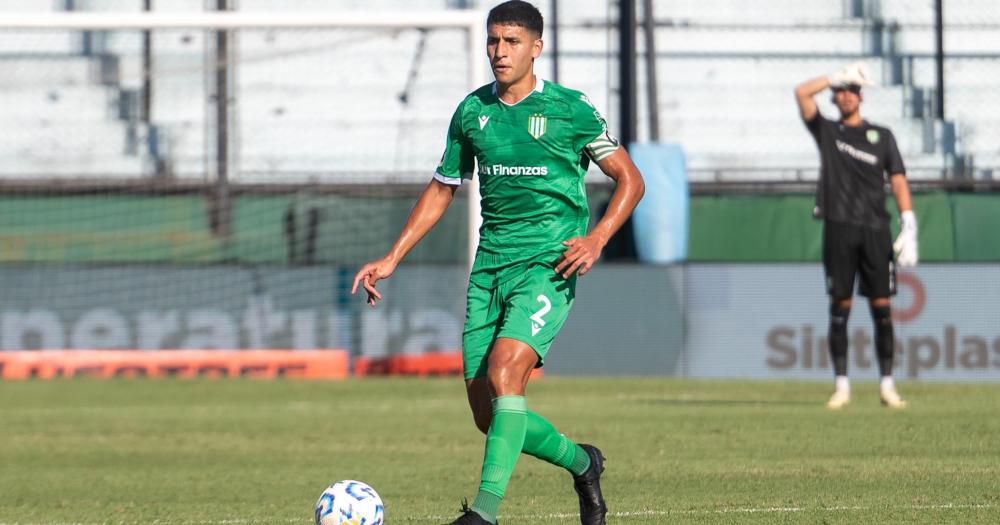 Alexis Maldonado renovó su contrato con Banfield