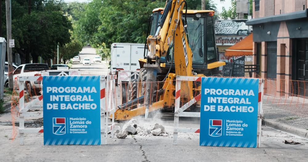 Bachean calles de Lomas de Zamora- por doacutende avanzan las obras