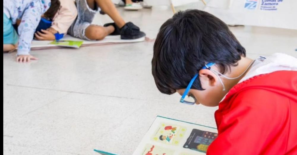 Continuacutean promoviendo la lectura en Lomas con la Biblioteca Moacutevil