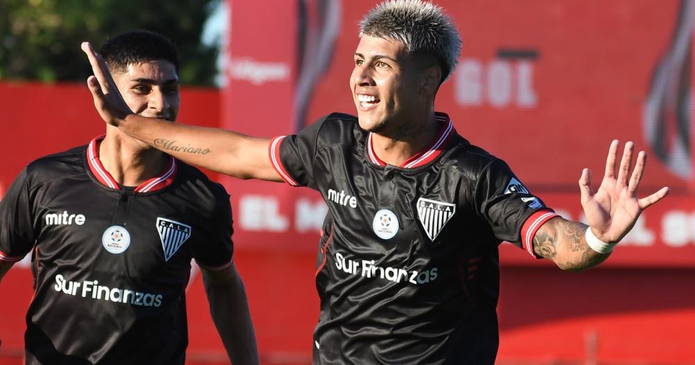 La felicidad de Pérez tras su golazo