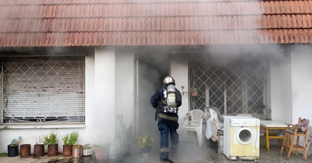 La casa se quemó casi en su totalidad