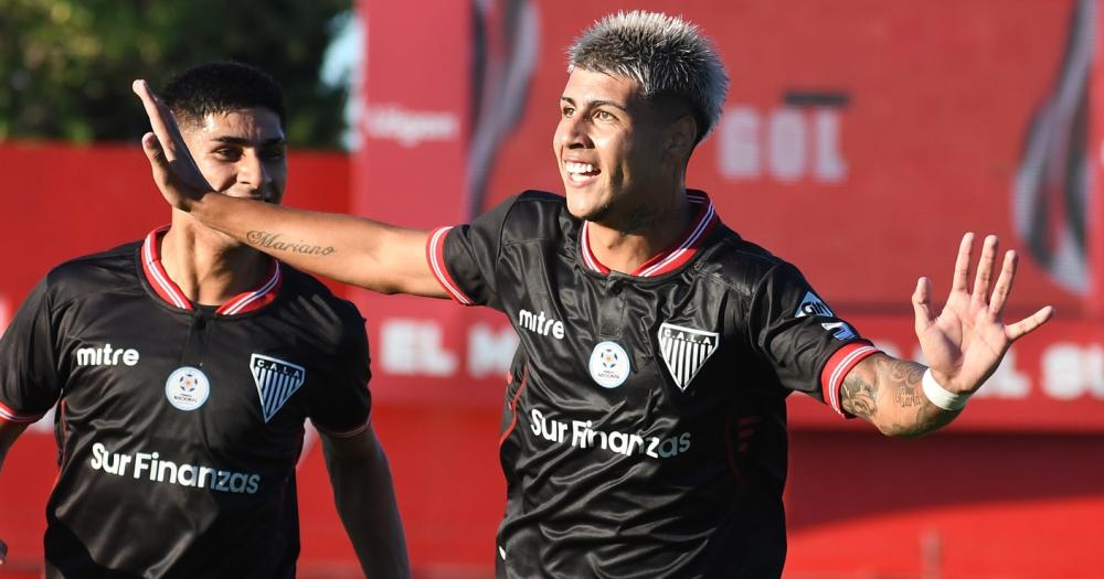 La felicidad de Pérez tras su golazo