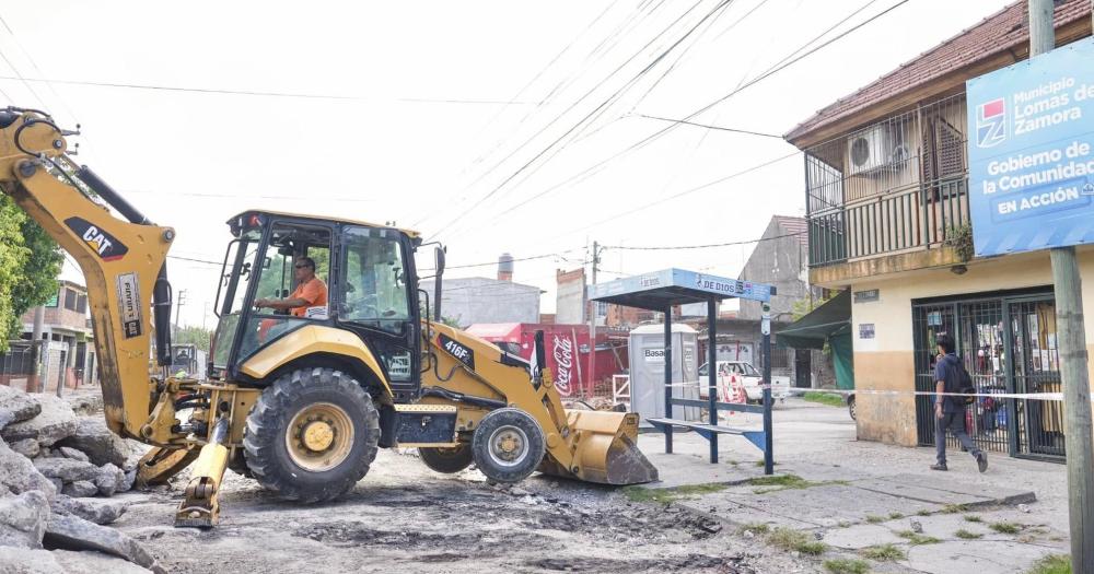 Avanzan las obras de repavimentacioacuten en maacutes barrios de Lomas