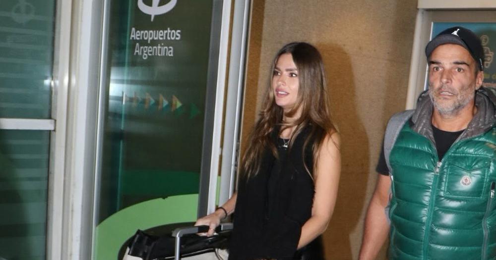El incoacutemodo momento de la China Suaacuterez al llegar al paiacutes junto a Icardi