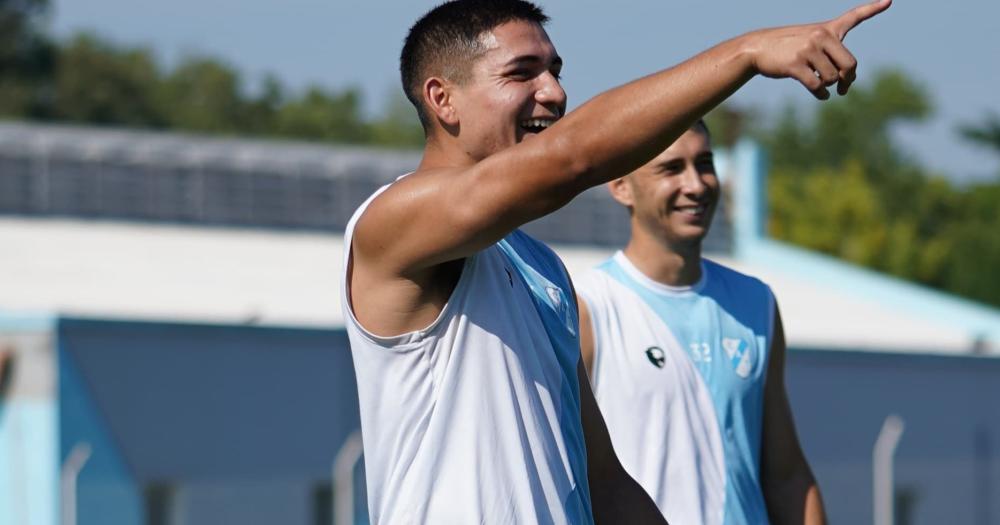 Nahuel Genez celebró su debut en Temperley