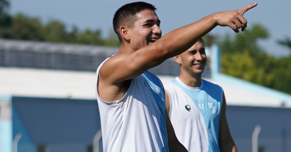 Nahuel Genez celebró su debut en Temperley