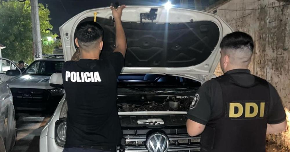 Incautaron una camioneta robada y otra de apoyo