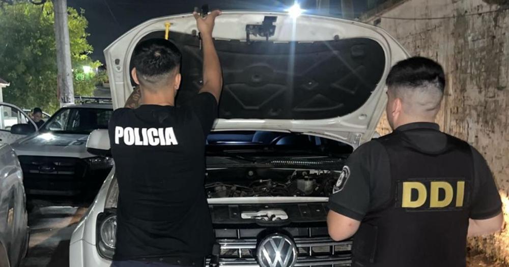 Incautaron una camioneta robada y otra de apoyo