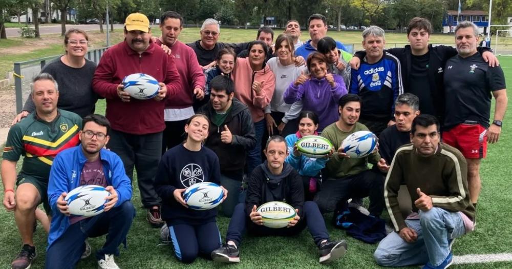 El Parque de Lomas tiene una cancha de rugby de césped sintético