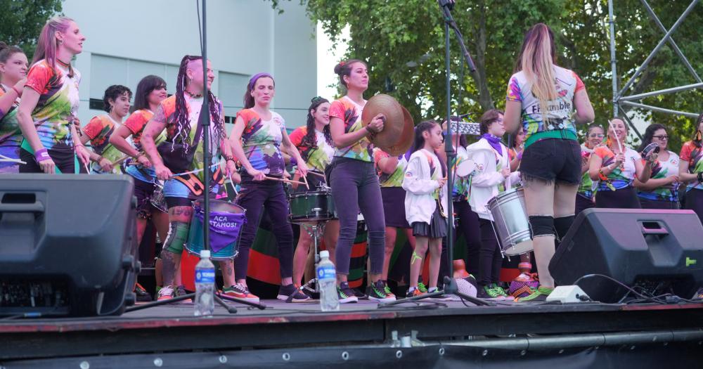 El Festival de las Mujeres convocó a miles de personas en la Plaza Grigera