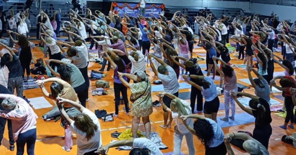 Yoga y meditación en uno de los gimnasios del Parque de Lomas