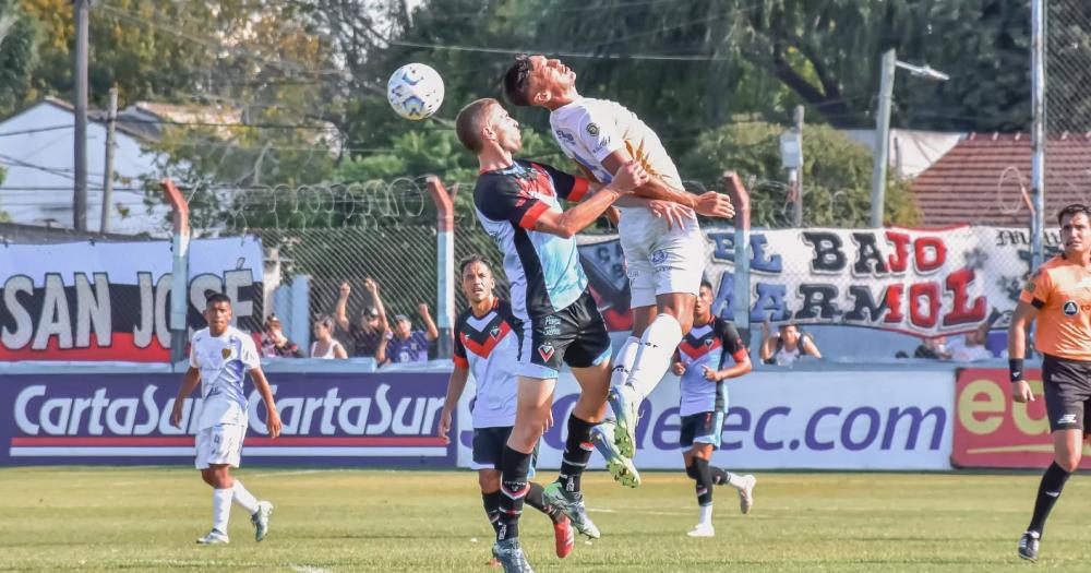 Empate e incidentes en Adrogué