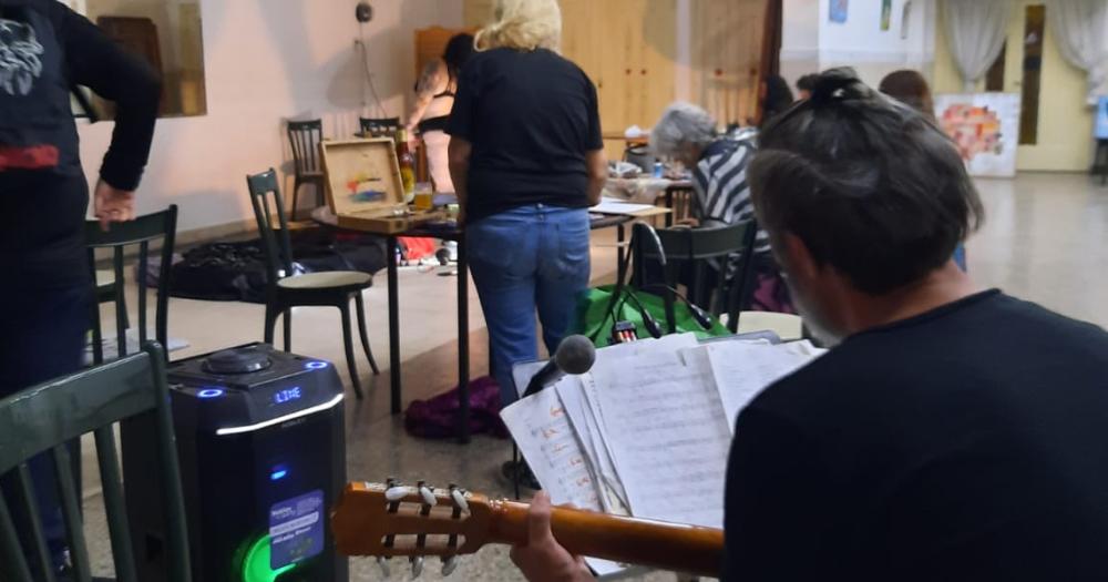 Con música en vivo para crear arte