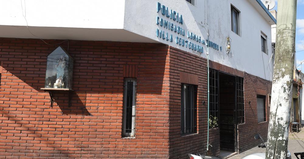 Los efectivos de la Comisaría 7º de Lomas asistieron al lugar del hecho