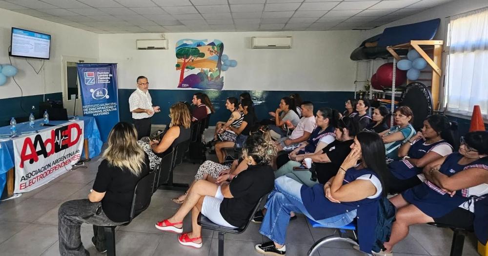 La charla gratuita ser? en el SUM del Servicio TEA de Lomas