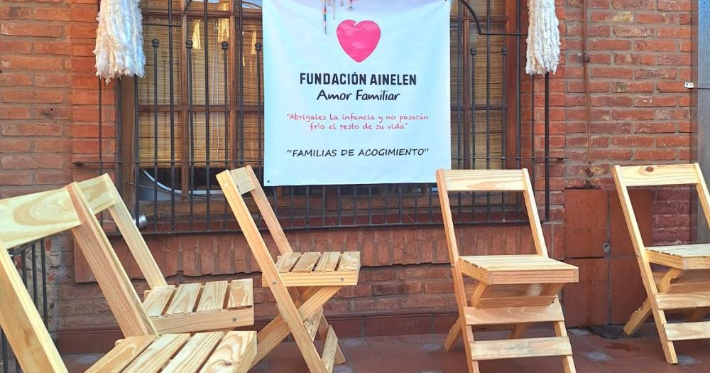 Van a instalar poner los puestos de ropa zapatos y accesorios en el patio de la sede ubicada en Lomas