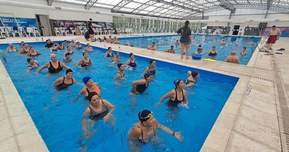 Clases de aquagym en el Parque de Lomas