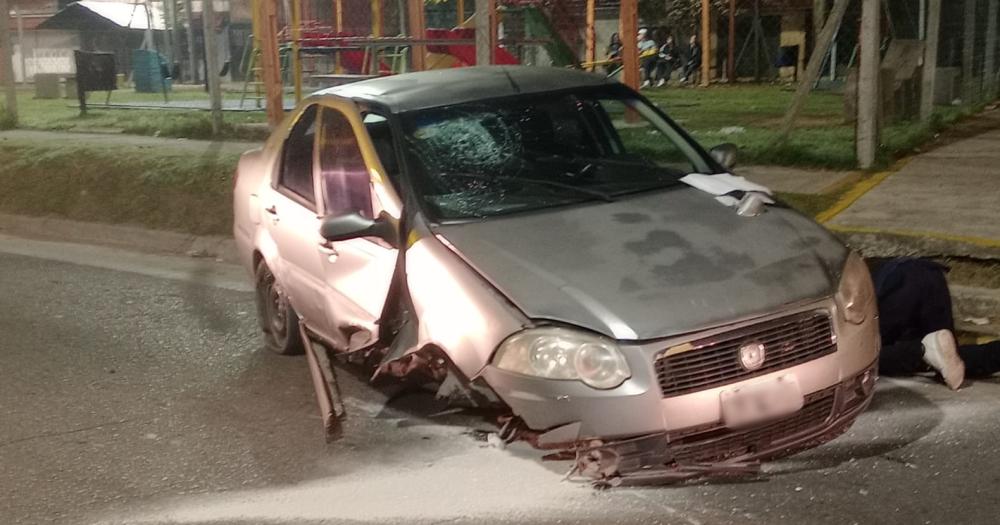 Así quedó el auto tras el fuerte choque