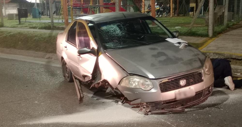 Así quedó el auto tras el fuerte choque