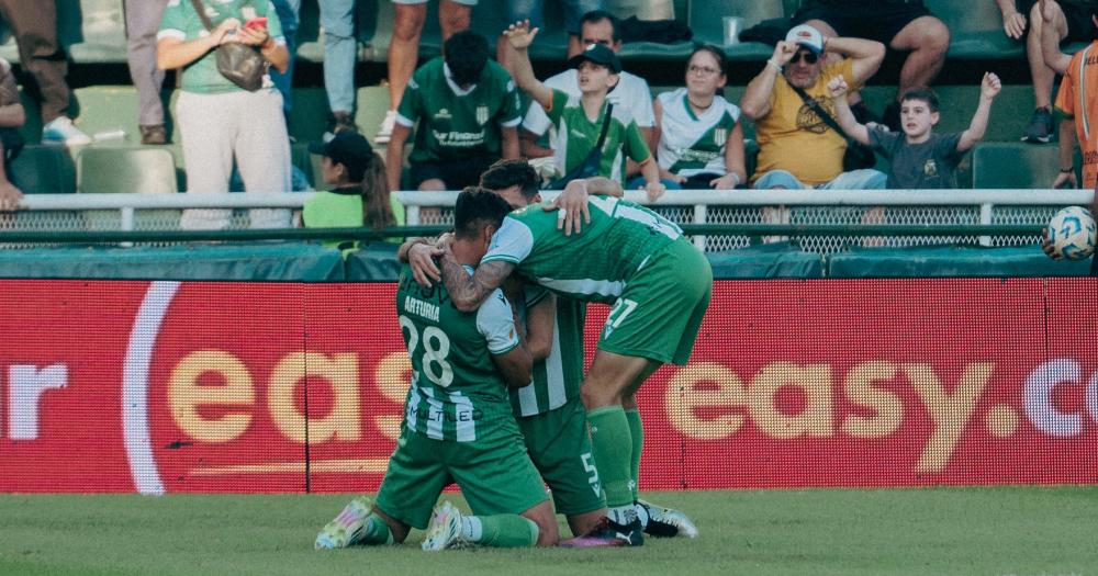 Arturia marcó el tercera ante el Ferroviario