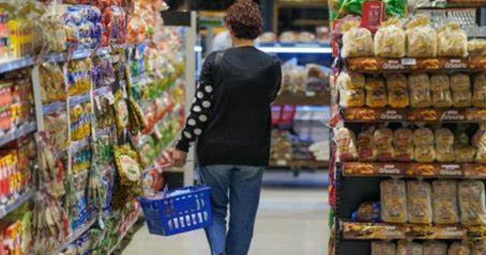 Productos de la canasta baacutesica subieron hasta 20-en-porciento- en abril