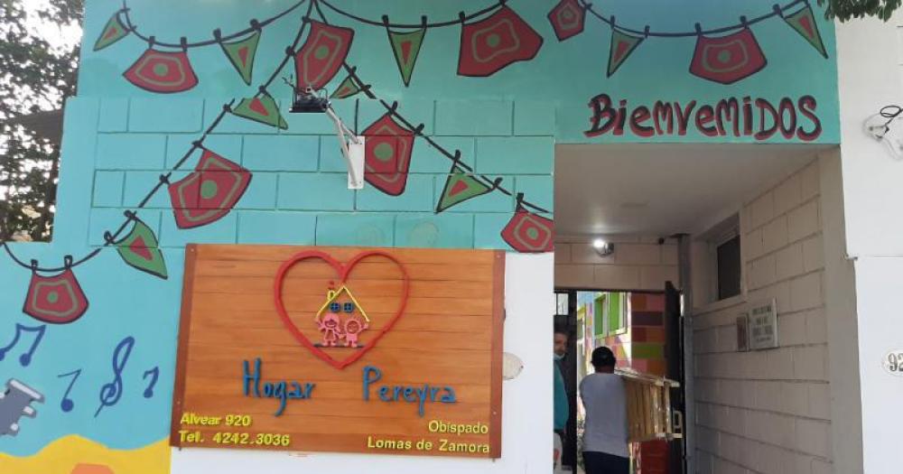 La feria vuelve al Hogar Pereyra tras cinco meses de ausencia