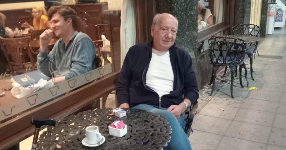 Amo estar en Café París que es como San Telmo para el tango- una tradición conocida por todo Lomas dijo Daniel